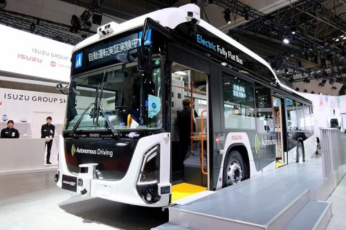 Isuzu, Isuzu Pamerkan Teknologi Masa Depan di Japan Mobility Show 2025