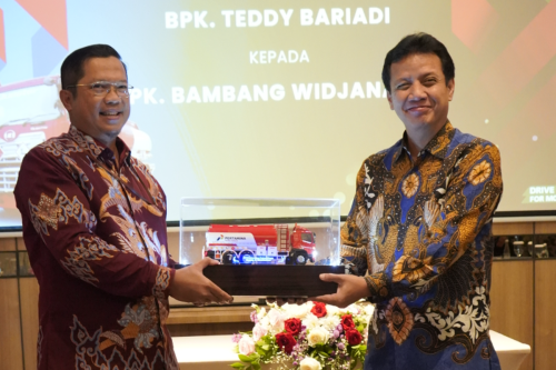 UD Trucks dan Pertamina Kerjasama Perkuat Logistik Energi Nasional