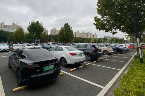 Beda dengan Indonesia, Ini Warna Pelat Nomor Mobil Listrik di China