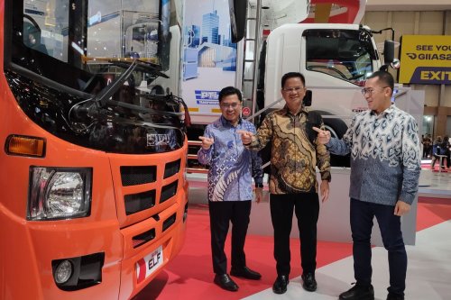 Isuzu, Isuzu Elf, Minitrans Bus Isuzu ELF NQR B buat Warga Jakarta