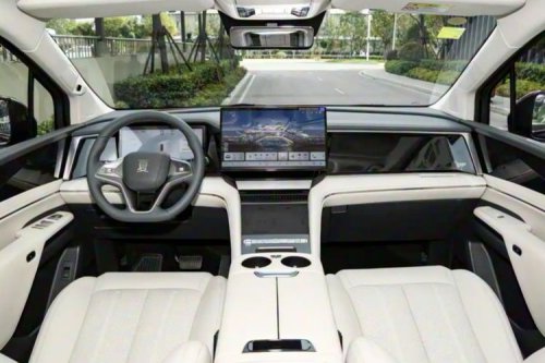BYD, BYD Luncurkan MPV Hybrid M9 dengan Jarak Tempuh 1.163 Km