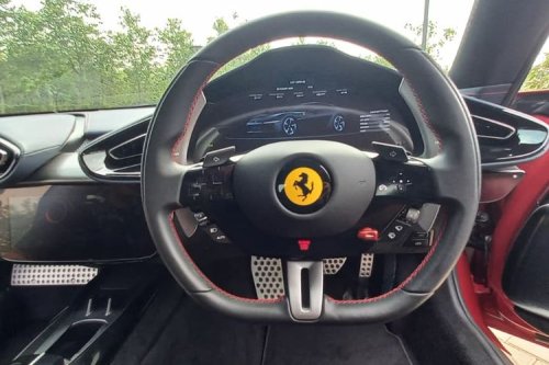 Ferrari, Ferrari 12Cilindri, Impresi Jajal Ferrari 12Cilindri: Supercar dengan Plus dan Minus