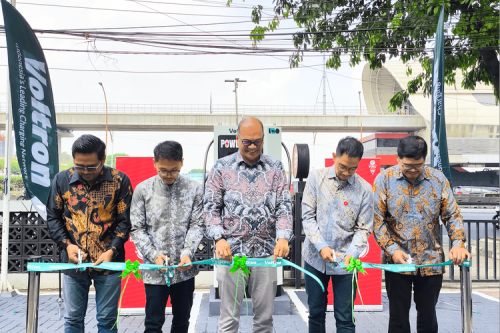 Geely, Kerja Sama Geely dan Voltron untuk Infrastruktur Kendaraan Listrik