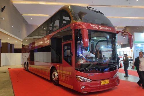 Rasakan Sensasi Kuliner Unik di Atas Bus Tingkat Open Dining Jakarta