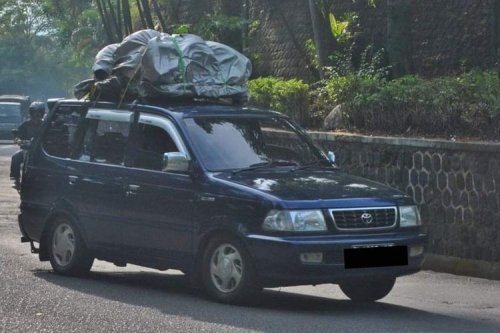 Batas Aman Simpan Barang di Atap Mobil Saat Mudik, Jangan Berlebihan