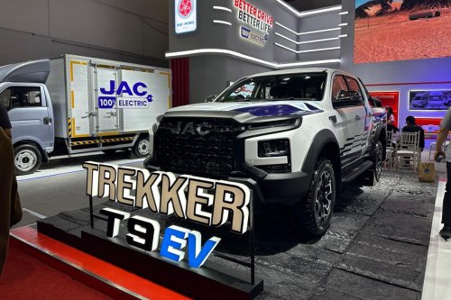 Duel Pikap Listrik 4x4: Foton eTunland Vs JAC Trekker T9 EV