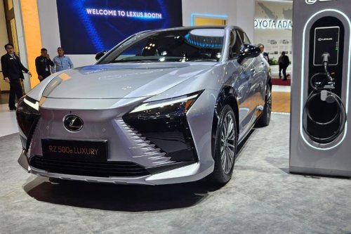 Intip Lexus RZ 500e yang Usung Teknologi SBW (Video)
