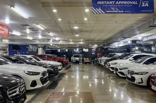 Bursa Mobil Bekas di WTC Mangga 2 Lesu, Penjualan Diklaim Anjlok 50 Persen