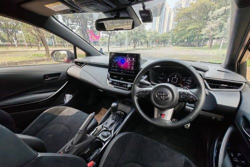 Toyota, Toyota GR Corolla, Review Lengkap Toyota GR Corolla A/T: Ramah Harian, Tapi Tetap Buas
