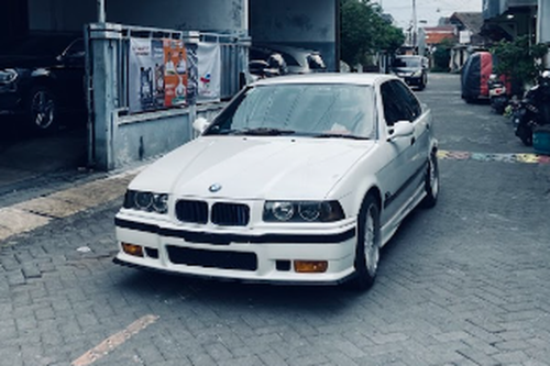 BMW, Panduan Cerdas Membeli Mobil BMW Retro