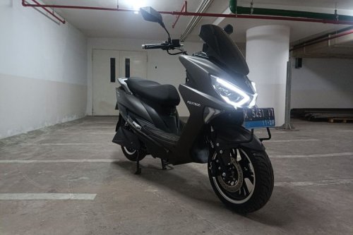 Kendala Mencari Ban buat Motor Listrik di Indonesia