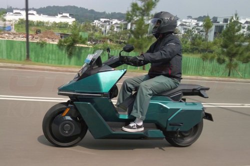 Komparasi Omoway Omo-X vs Alva One XP: Adu Fitur, Jarak, dan Harga