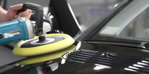 Jangan Pakai Thinner untuk Bersihkan Cat Mobil yang Menempel