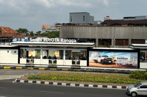 Halte Transjakarta Senen Toyota Rangga Dibakar Massa, Ini Kata Toyota