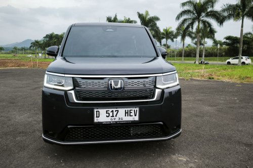 Menjajal Honda Step WGN e:HEV: Nyaman untuk Pria, Ramah buat Perempuan