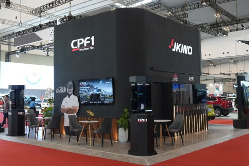 Ragam Pilihan Kaca Film Mobil di GJAW 2025