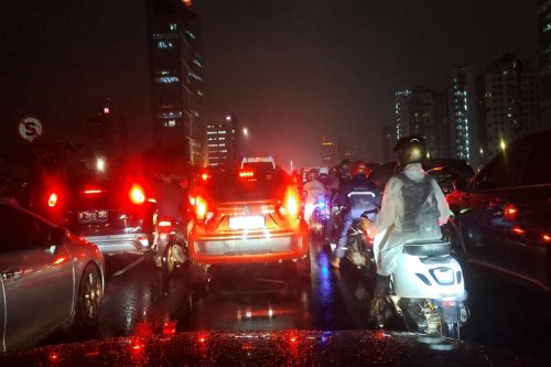 Stres Akibat Kemacetan di TB Simatupang Jakarta: Solusi dan Saran