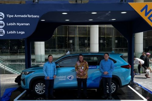Toyota, Toyota Innova, BYD, BYD e6, Toyota Innova Zenix Hybrid dan BYD E6 Resmi Jadi Taksi Bluebird