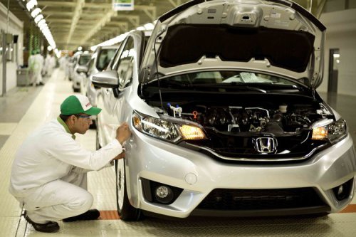 Krisis Plastik dan Logistik Dunia Mulai Hantui Produksi Mobil Honda