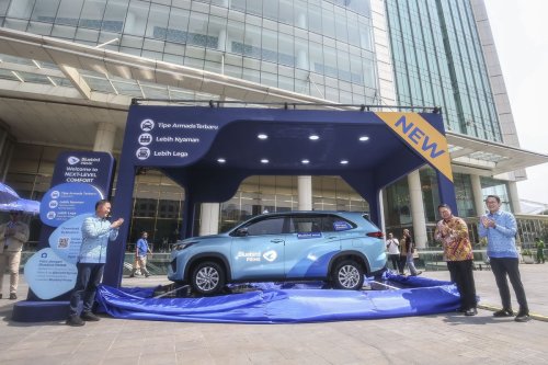 Blue Bird Gandeng Innova Zenix Hybrid, Angkat Bicara Soal Kritik
