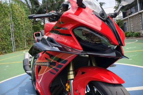 QJMotor SRK 800 RR, Moge Sport Rp 268 Jutaan Tampilan Agresif