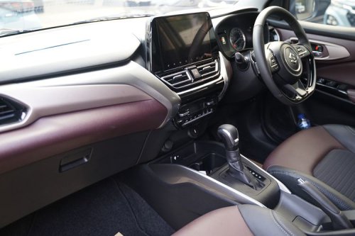 Update Harga Suzuki Fronx: Langsung Jadi Hybrid Terlaris