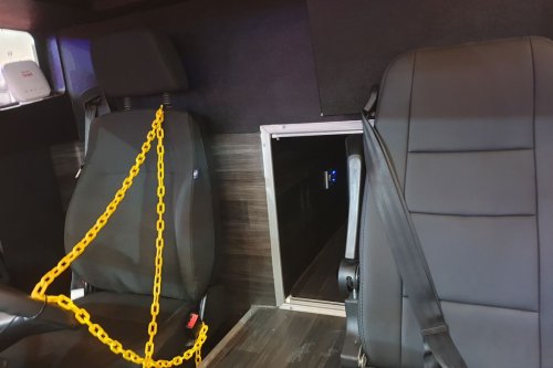 Karoseri Tentrem Ciptakan Kandang Macan Modern