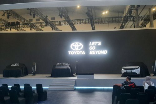 Toyota, Toyota Urban Cruiser, Toyota Urban Cruiser Terlihat di GIIAS 2025, Kembaran e-Vitara