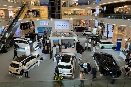 Merek Asal China Hongqi Siap Ramaikan Segmen Mobil Mewah