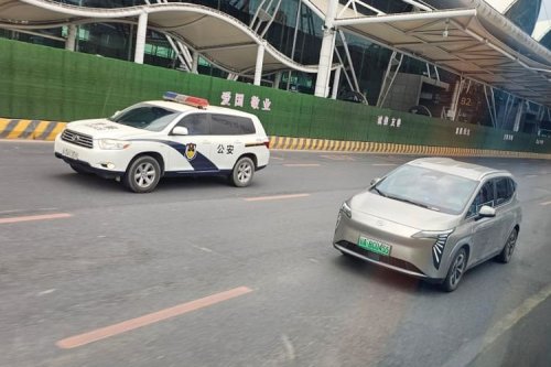Beli Mobil Bensin di China Bisa Antre Pelat Nomor 10 Tahun