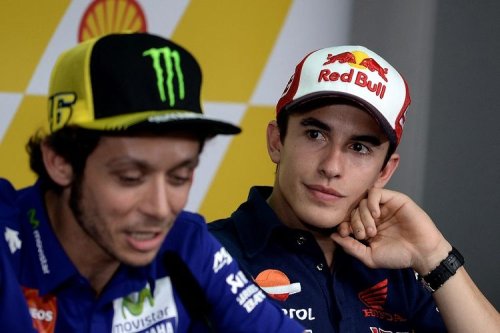 Nostalgia Sepang Clash: Lorenzo Sebut Rossi Harusnya Didiskualifikasi