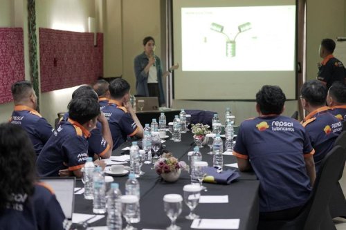 Industri Pelumas Dorong Standar Layanan Kelas Dunia