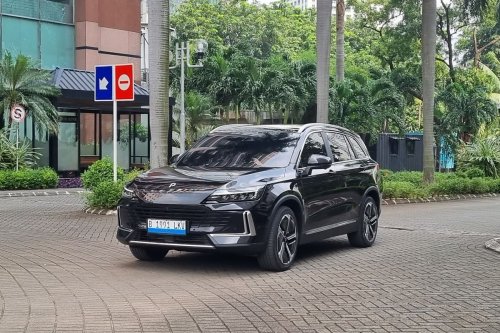 Mobil Listrik Polytron, Polytron, Kencan Singkat dengan Mobil Listrik Polytron G3+