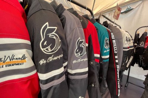 Rahasia Sukses Apparel Motor Lokal: Adaptasi Iklim & Standar Global