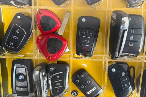 Benarkah Mobil Keyless Bisa Dibobol dengan Relay Attack?