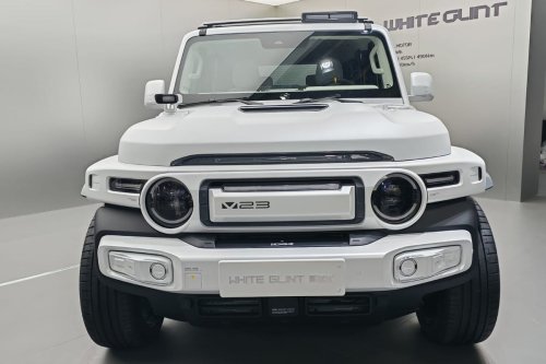 iCar V23 White Glint, Bukti SUV Boxy Listrik Bisa Tampil Modern