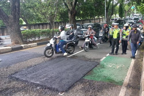 Polisi dan Dinas Bina Marga Percepat Perbaikan Jalan Rusak