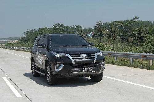 Harga Solar Makin Tinggi, Begini Tips Bikin Mobil Diesel Lebih Irit