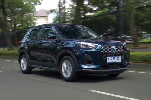 Pengalaman Berkendara Daihatsu Rocky e-Smart Hybrid di Kemacetan