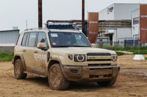 Jajal iCar V27 di Medan Off-road, Tenaga Besar dan Handling Pintar