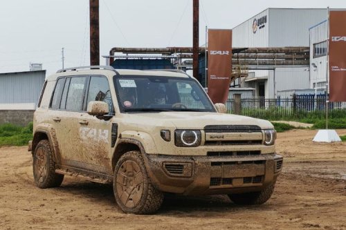 Jajal iCar V27 di Medan Off-road, Tenaga Besar dan Handling Pintar