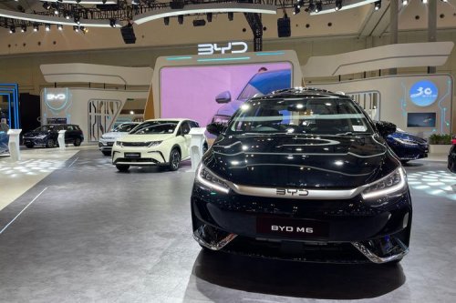 BYD, Rupiah Melemah, BYD Masih Tahan Harga Mobil Listrik di Indonesia