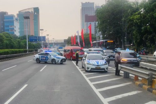 Massa Demo di DPR Masuk Jalan Tol Dalkot, Simak Jalur Alternatifnya