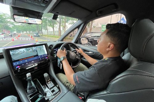 Tes Alphard Hybrid, Begini Rasanya MPV Mewah Rp 1,7 Miliar