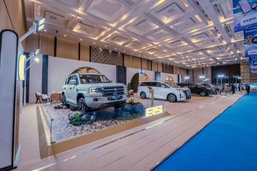 Absen di IIMS 2026, Denza B5 Mejeng di BCA Expoversary 2026