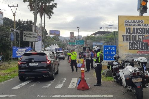 Kawasan Puncak Bogor Macet Parah, Ini Jalur Alternatifnya