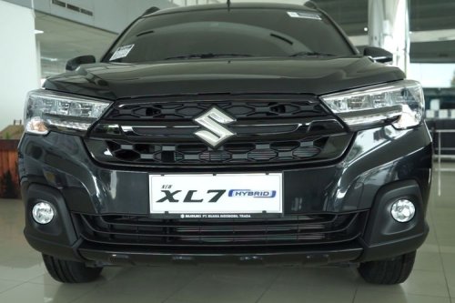 Suzuki , Suzuki XL7 Hybrid Alpha Kuro Meluncur, Bagaimana Nasib Model Lama?