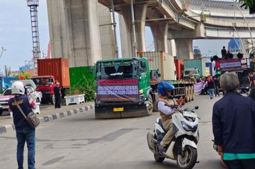 Truk Besar Dibatasi Jam Operasional di Jakarta Utara