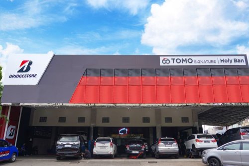Perusahaan Ban Mobil Ini Hadirkan Layanan Premium di Pluit