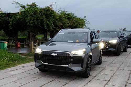 MPV atau SUV: Komparasi Wuling Darion PHEV dan Chery Tiggo 8 CSH